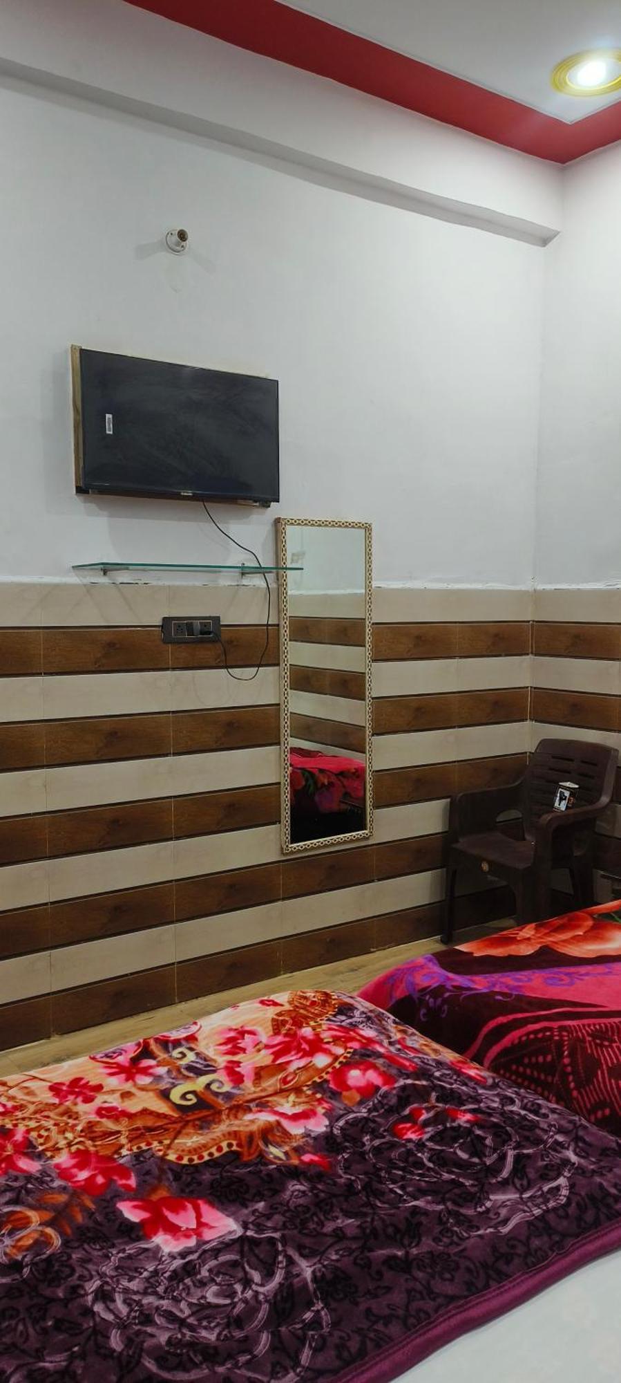 K.D.Dham Near Prem Mandir1 Hotel Vrindāvan Eksteriør billede