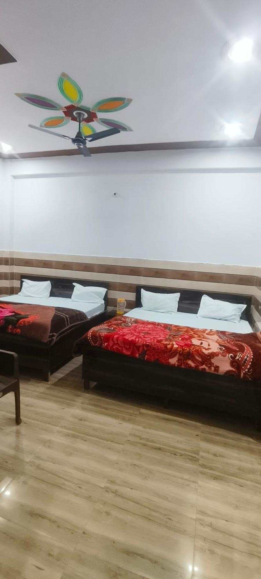 K.D.Dham Near Prem Mandir1 Hotel Vrindāvan Eksteriør billede