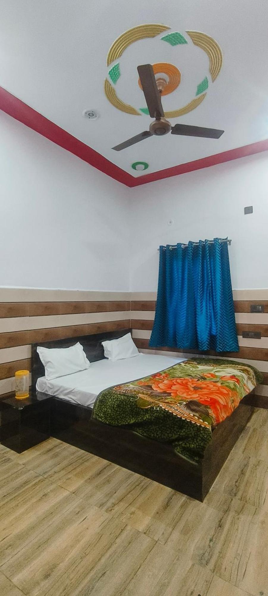K.D.Dham Near Prem Mandir1 Hotel Vrindāvan Eksteriør billede