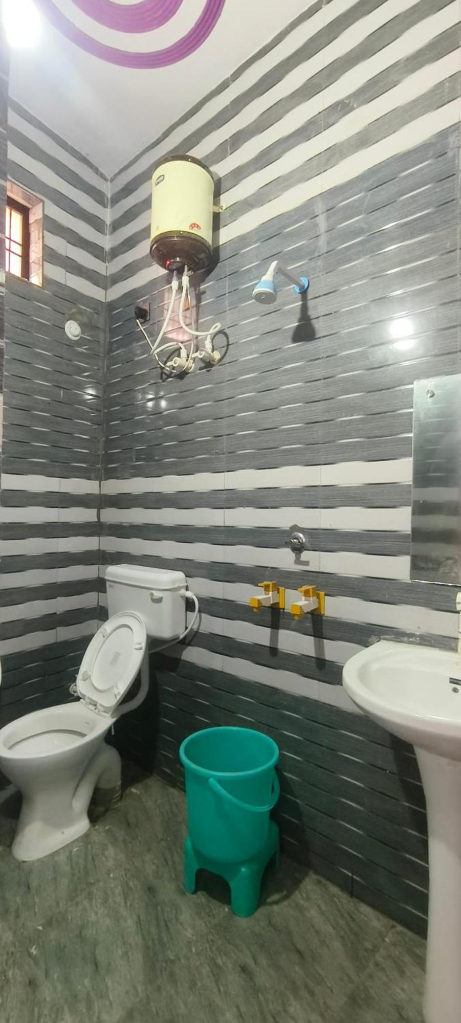 K.D.Dham Near Prem Mandir1 Hotel Vrindāvan Eksteriør billede