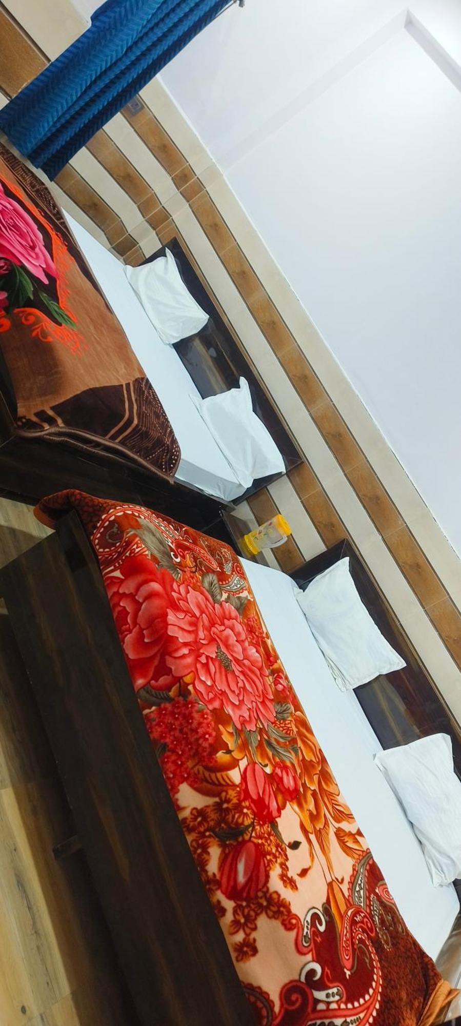 K.D.Dham Near Prem Mandir1 Hotel Vrindāvan Eksteriør billede