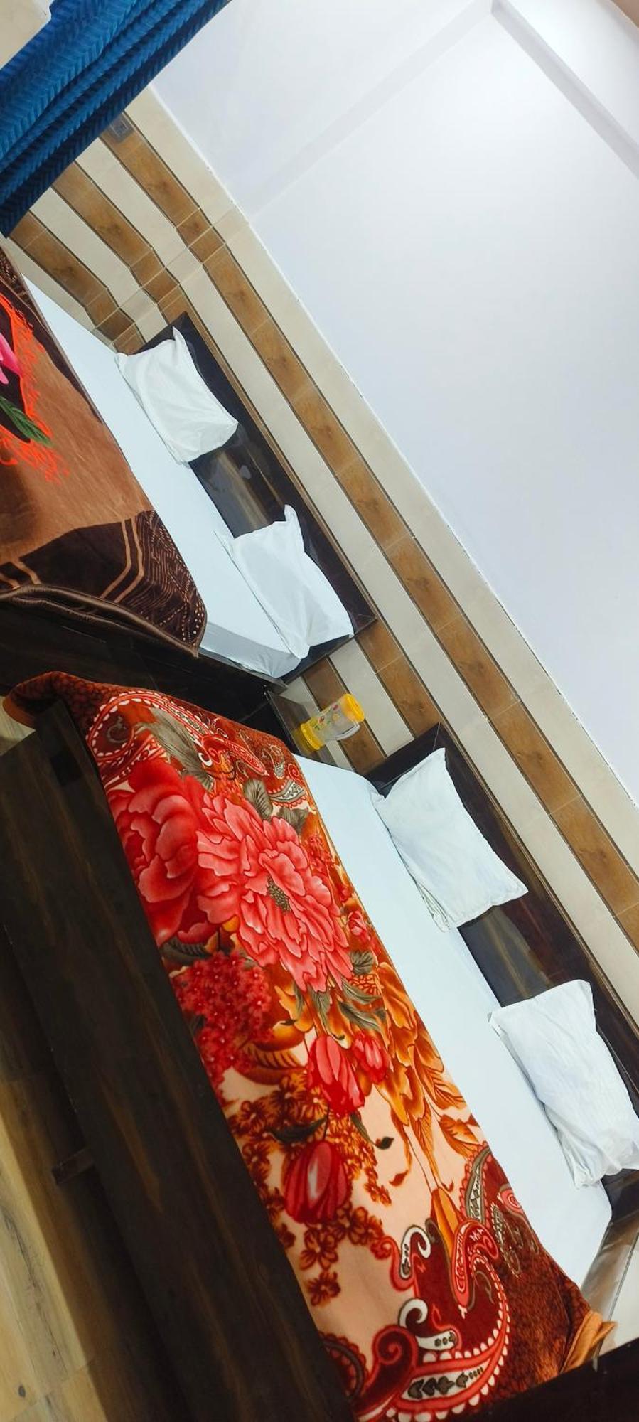 K.D.Dham Near Prem Mandir1 Hotel Vrindāvan Eksteriør billede