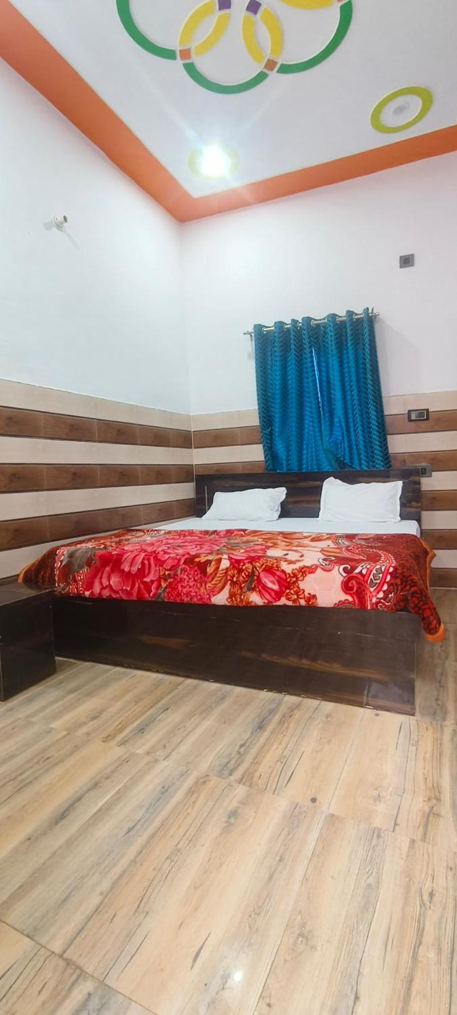 K.D.Dham Near Prem Mandir1 Hotel Vrindāvan Eksteriør billede
