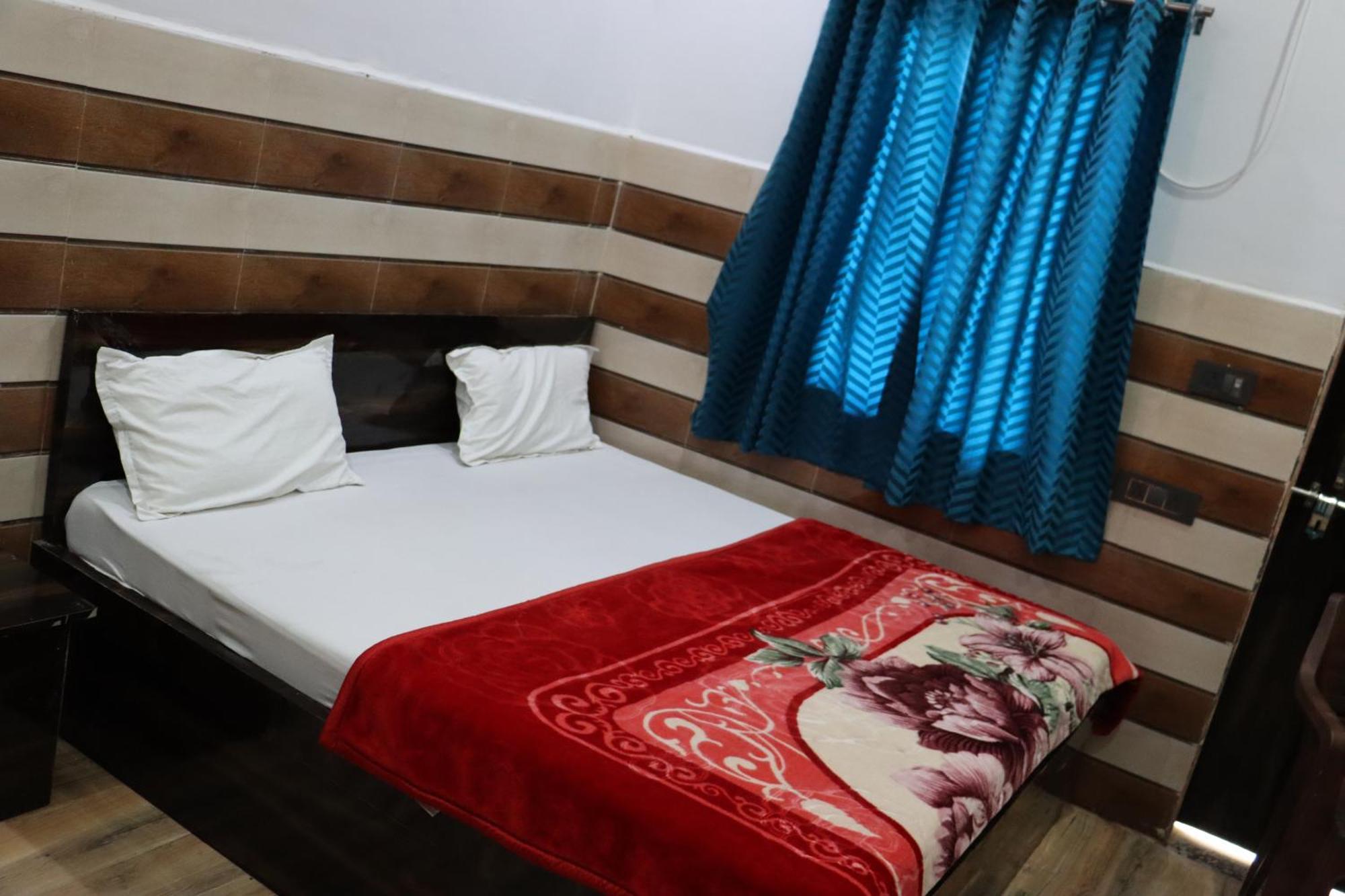 K.D.Dham Near Prem Mandir1 Hotel Vrindāvan Eksteriør billede