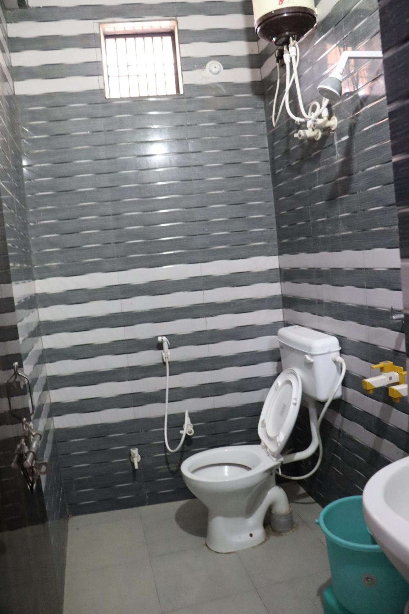 K.D.Dham Near Prem Mandir1 Hotel Vrindāvan Eksteriør billede
